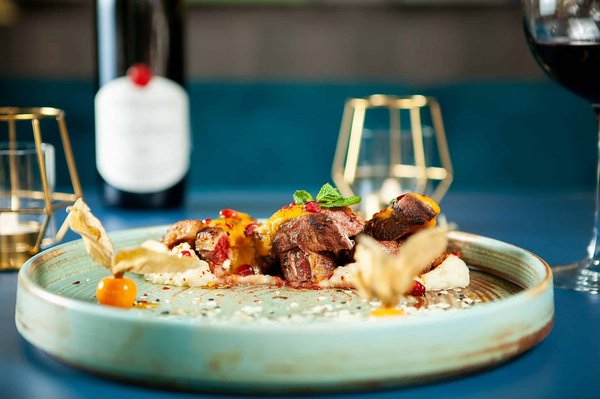 Comment découvrir les traditions culinaires au cœur de la Toscane, Italie?